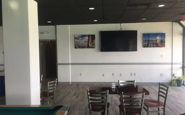 Crystal Coast Oceanfront Hotel