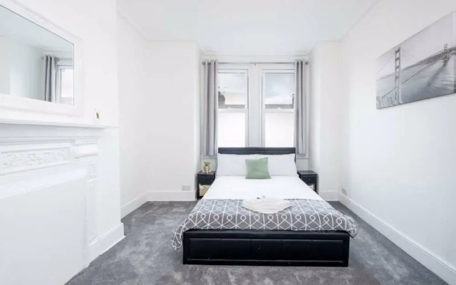 Newly Renovated High Spec 4 Bedroom House