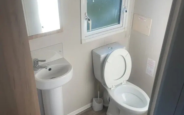 Charming 2-bed Chalet in Tuxford