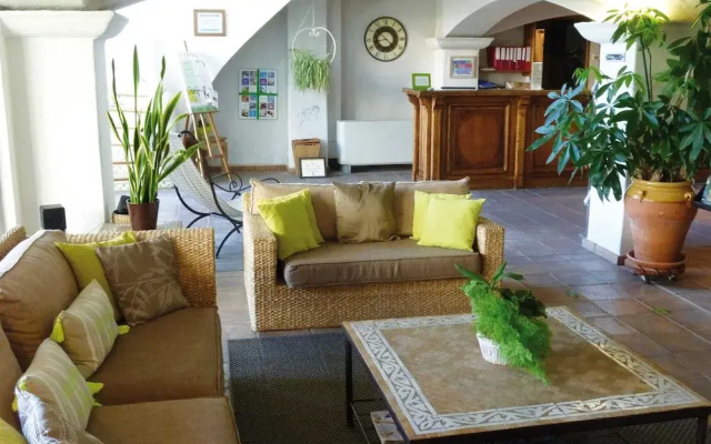 Apartment With AC at 150 m. From Beach