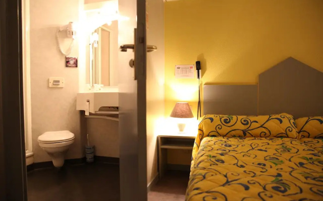 Crau Hotel