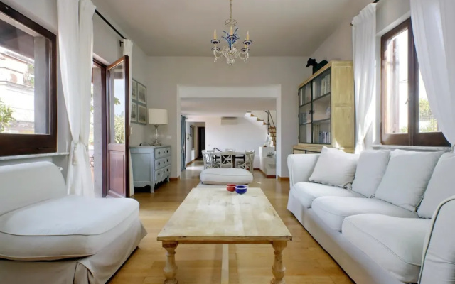 Treasurerome Spanish Steps Penthouse 4BR