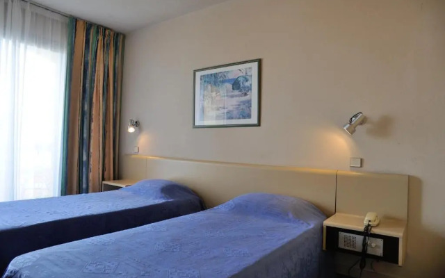 Hotel du Port