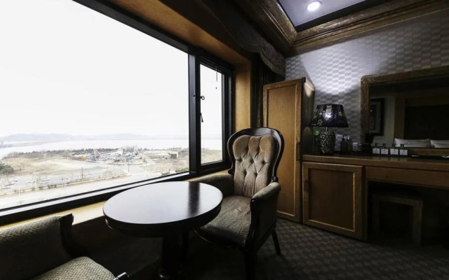 GunSan Riverhill Hotel