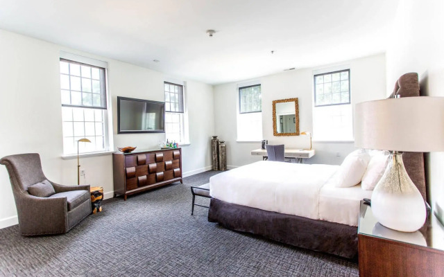 The Delafield Hotel