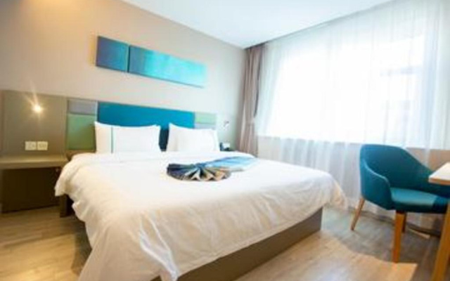 Homeinn Selected (Heihe Central Street Pedestrian Street)