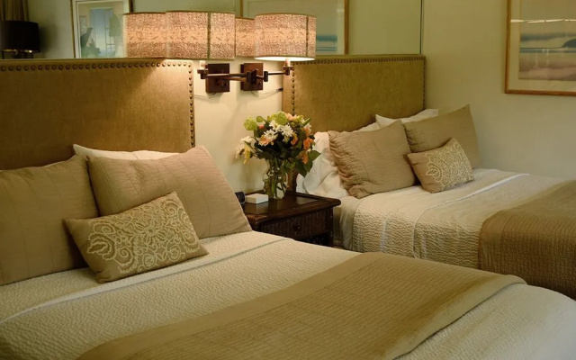 East Hampton House Resort