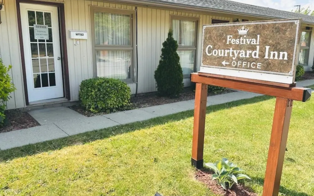 Festival Courtyard Inn