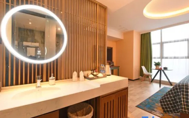 Mehood Lestie Hotel (Chengdu Twin Towers High-Tech Metro Station)