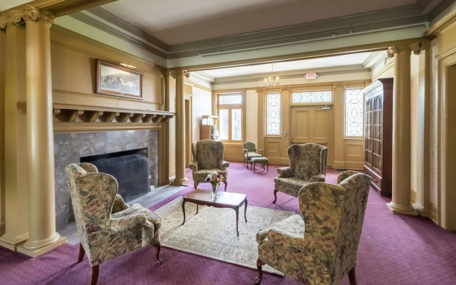 White Spring Manor
