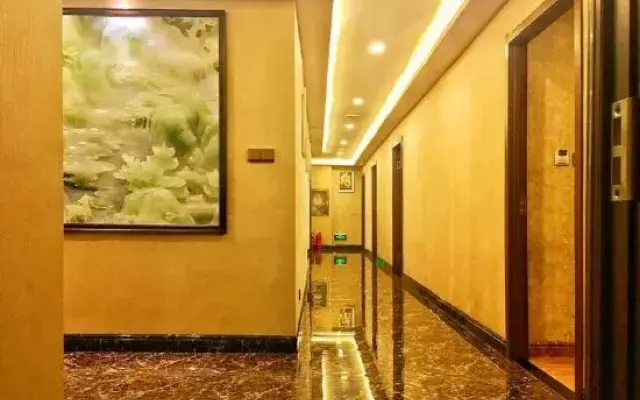 Yida Hotel (Changbai Mountain West Slope Tourist Transfer Center)