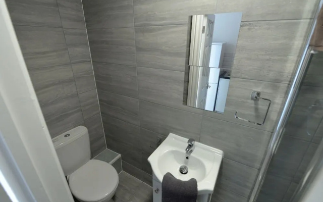 Inviting Holiday Home in Coventry near Coventry University