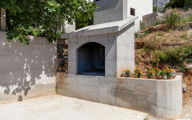 Apartment Ana - free parking: A5 Stanici, Riviera Omis