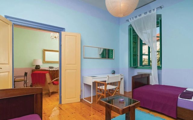 Stunning Home in Milna With 3 Bedrooms and Wifi