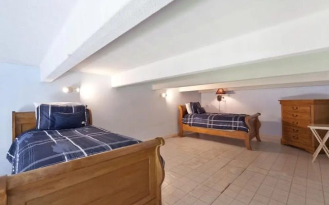 Aquarius Condominium 301