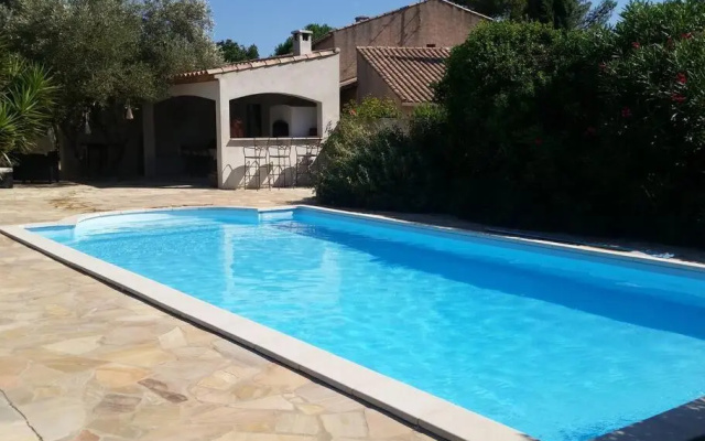 Studio Independant (Adults Only)