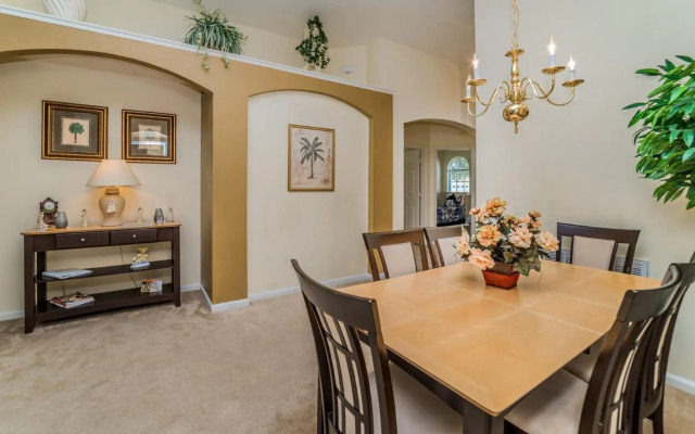 Fan Palm Villa 8147