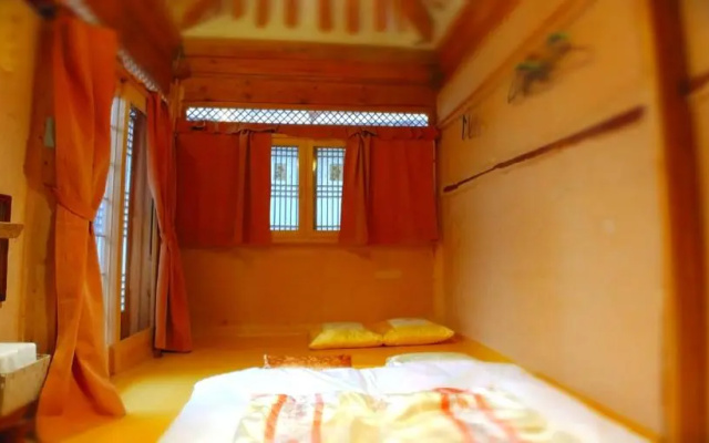 Dalbbit hyang