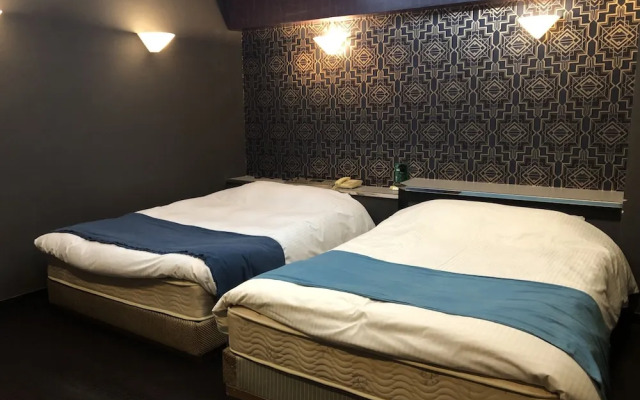 Hotel First Inn - Adults Only