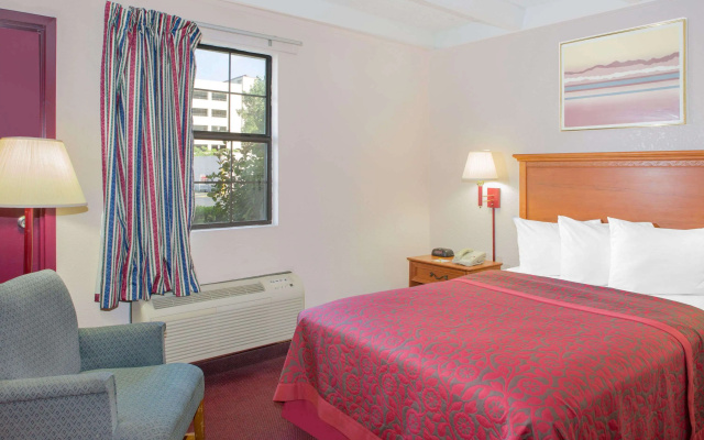Days Inn by Wyndham Tallahassee University Center