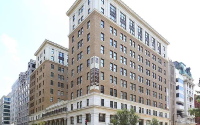 Отель Bluebird Suites DC Financial District вид на фасад