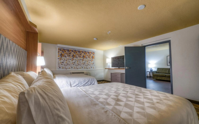 Holiday Inn Tacoma Mall by IHG