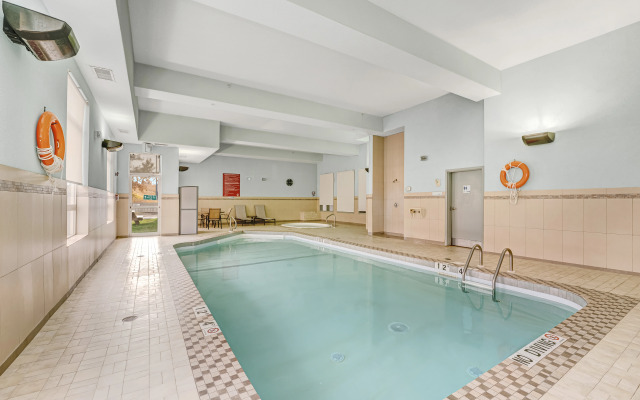 Holiday Inn Express Hotel & Suites Edmonton South by IHG