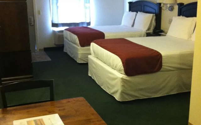 Crimson Inn