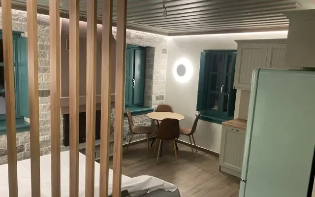 MAKRIS Papigo luxury suites