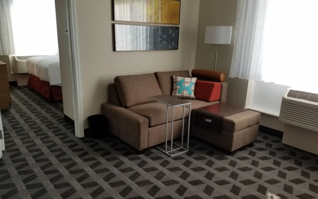 TownePlace Suites by Marriott Milwaukee Oak Creek