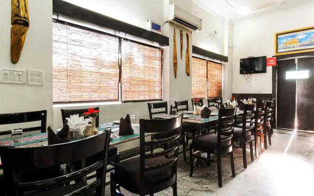 Zo Rooms VIP Road Kalakriti