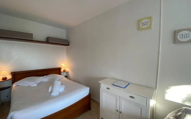 Nice studio with garden and parking - Near beach