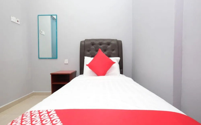 OYO 89436 SZA Inn