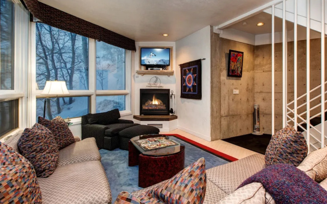 Abode on Sampson
