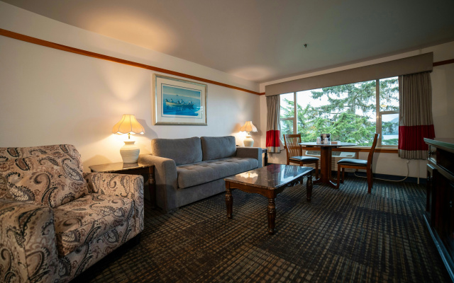 Cape Fox Lodge