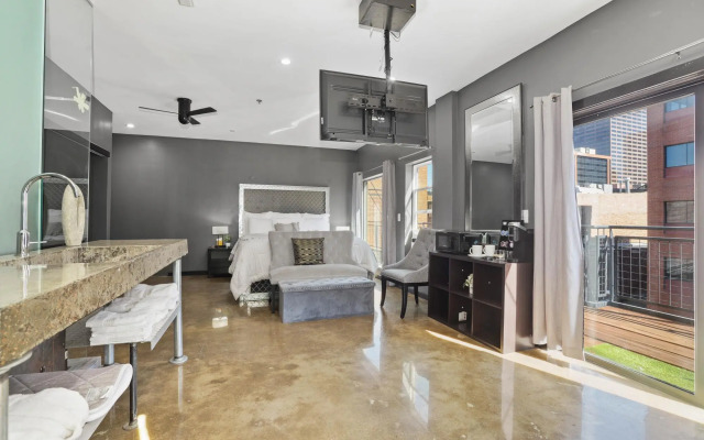 Outstanding En Suite Studio