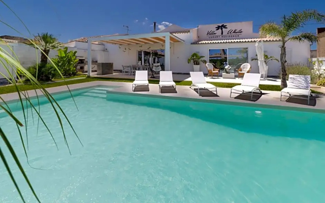 Villa White Luxury Residence