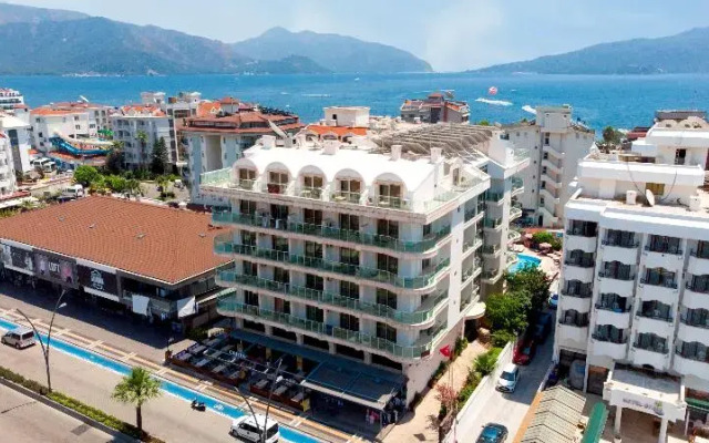 Alkan Hotel Мармарис вид на фасад
