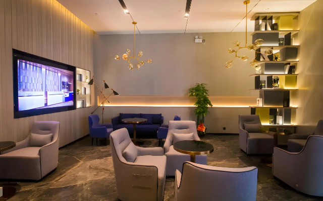 Echarm Hotel (Hezhou Lingfeng Square)