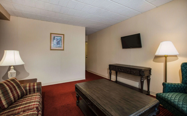 Ramada by Wyndham Ligonier