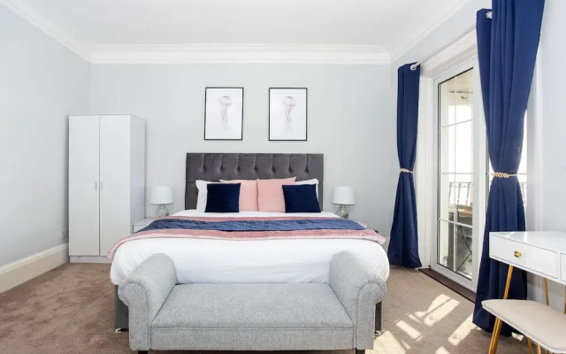 Compass Point by Sorted Stay