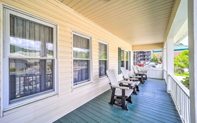 Bright Boone Home: Walk to Appalachian State!