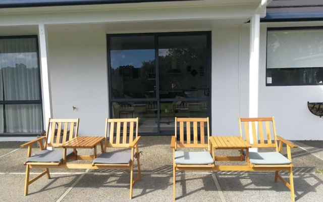 Kaka Lodge at Kotare House