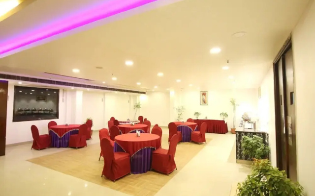 Goroomgo Rousha Inn Ghaziabad