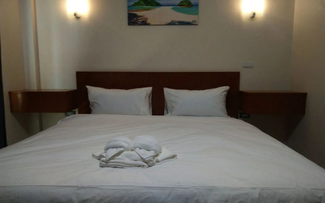 OYO 665 Sj House Hotel
