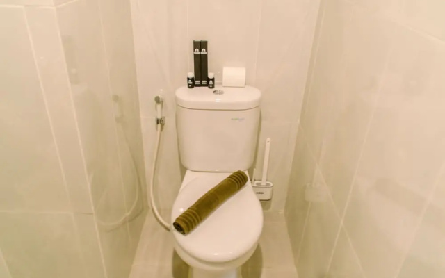 Homey and Cozy Stay Studio Room at Serpong Garden Apartmen