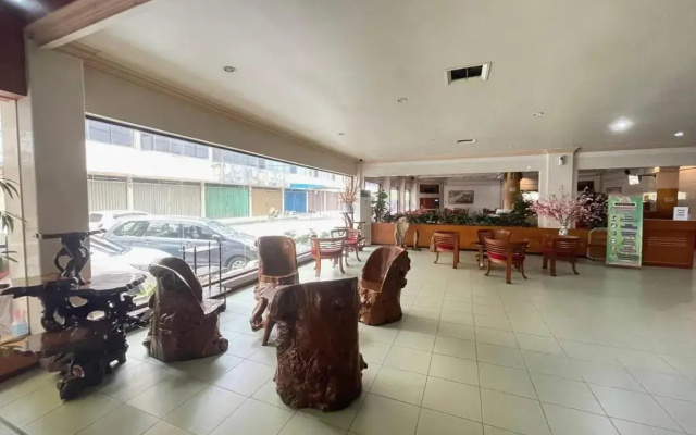 Oyo 1178 Plaza Hotel Tanjung Pinang