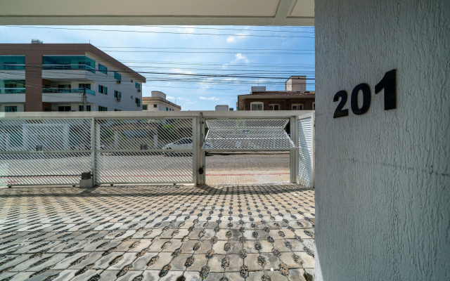 2 suítes, sacada com churrasqueira em Bombas/SC