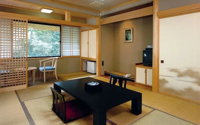 Yamano Ofurumai Towadako Shinzantei