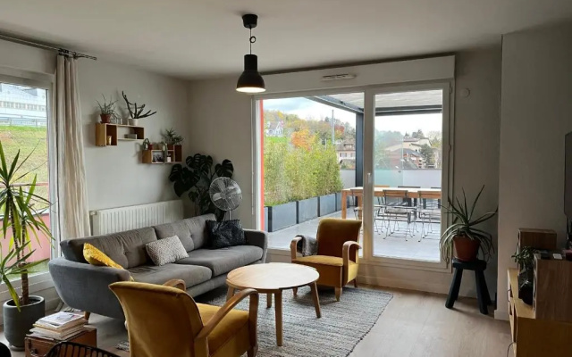IMMODREAMS - L'Attik with lake views and 80m2 terrace